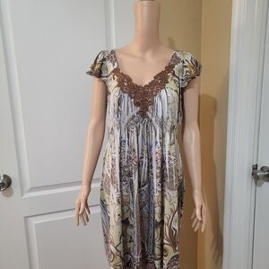 Unity World Wear Beige and Blue Patterned Top Pre-owned